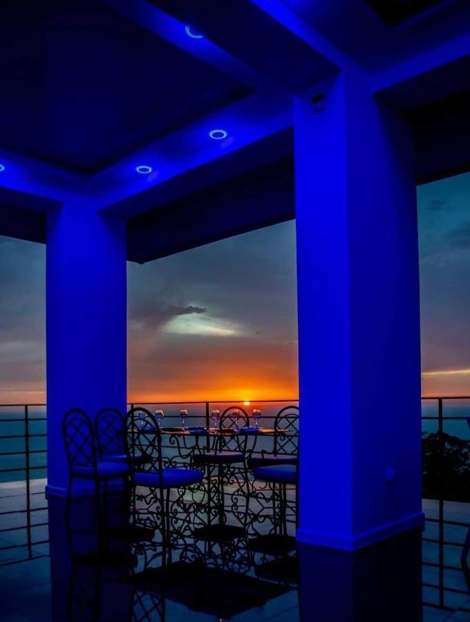Hills Hotel Kvariati